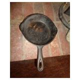APPROX 6" CAST IRON SKILLET / BM