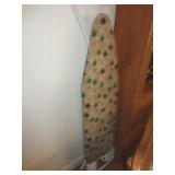 IRONING BOARD / BM