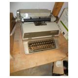ROYAL TYPEWRITER / BMTR