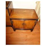 NIGHT STAND / BDRM2