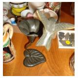 CAST IRON HUMMINGBIRD / DR