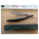 STRAIGHT RAZOR ORIG. BOX - WADE BUTCHER