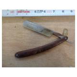 STRAIGHT RAZOR - QUALITY