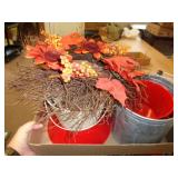 SMALL METAL BUCKETS & DECOR