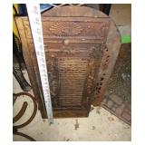 CAST IRON FIREPLACE SHIELD / G