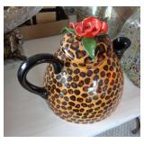 DECORATIVE TEAPOT / SR