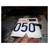 LICENSE PLATE CD HOLDER / BM