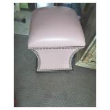 STORAGE FOOTSTOOL 19" T / LR