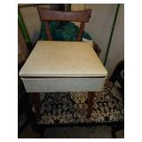 SEWING CHAIR / G