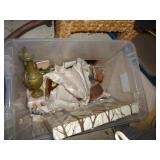 TOTE OF MIXED ITEMS / G