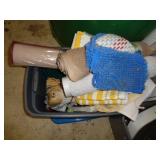 TOTE OF MIXED ITEMS / G