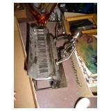 BOLT MAN PIANO PLAYER / G