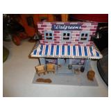 WOOD WALGREENS DECOR / BM