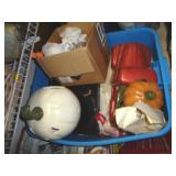 TOTE OF FALL DECOR / G