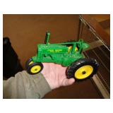JOHN DEERE DIECAST TRACTOR