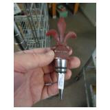 FLEUR DE LIS WINE STOPPER