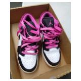 AIR JORDAN SHOES SZ 6 YOUTH