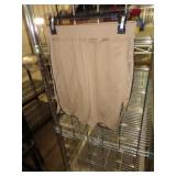 WOMANS SHORTS SZ MED / RK