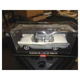 57 FORD FAIRLANE 1/18 AMERICAN COLLECTIBLES