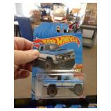 HOT WHEELS - 70 DODGE 2017 MIB