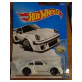HOT WHEELS PORSCHE 934 2015 MIB