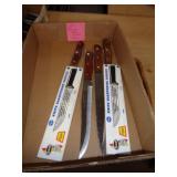 4 KITCHEN KNIVES