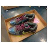 NIKE KOBE BRYANT SZ 9.5