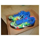 NIKE KOBE BRYANT SZ 9.5