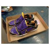 NIKE KOBE BRYANT SZ 9.5