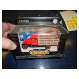 ERTL 1/43 1993 - 1930 CHEVY TRUCK MIB