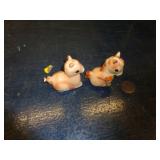 VINTAGE S& P SHAKERS HORSES / LEFT ONE CHIPPED