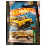 HOT WHEELS 2024 - CRUISE BRUISER MIB