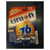 JOHNNY LIGHTNING - 86 BUICK REGAL 2018 MIB