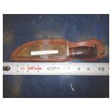 HUNTING KNIFE W BOYSCOUT SHEATH / BLADE CHIP