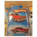 HOT WHEELS - MIB - 66 FORD FAIRLANE 2009