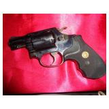 S&W MODEL 36 38SPL