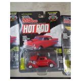 RACING CHAMPIONS - MIB - 34 FORD 1997