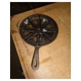 CAST IRON CORNBREAD / LODGE
