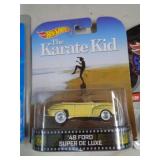 HOT WHEELS -MIB 48 FORD 2013