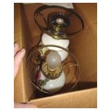 2 LAMPS NO SHADES / UT