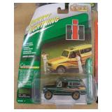 JOHNNY LIGHTNING - MIB -79 IH SCOUT 2022