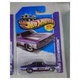 HOT WHEELS -MIB 68 PLYMOUTH BARRACUDA 2012