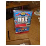 TOY SLOT MACHINE