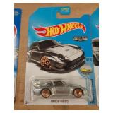 HOT WHEELS - MIB - PORSCHE 2015