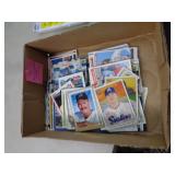 150 MIXED BASEBALL CARDS