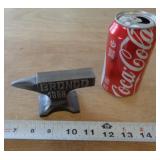 CAST IRON MINI ANVIL - BRONCO