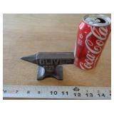 CAST IRON MINI ANVIL - OLIVER