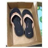 NIKE SANDALS SZ 10