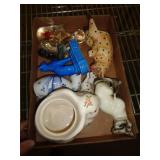 MIXED FIGURINES / MOSTLY CATS