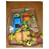 TMNT FIGURES & MISC
